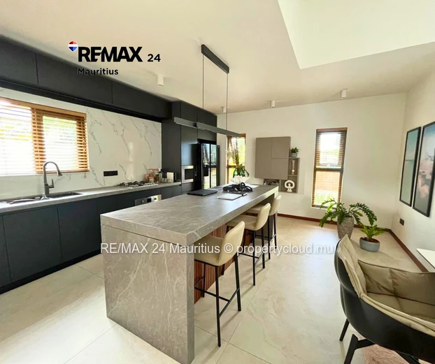 Brand new Villas only steps away to Beaches and Hotels.