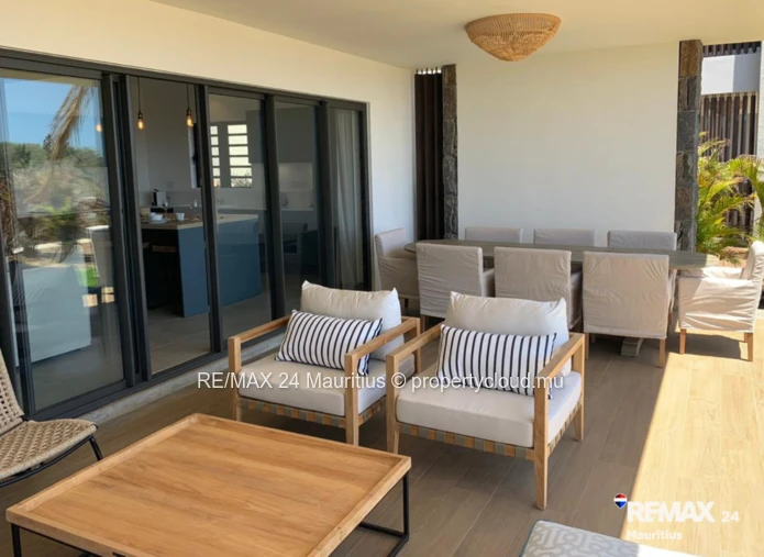 Ground Floor Apartment with Garden andamp; Breathtaking Sea View