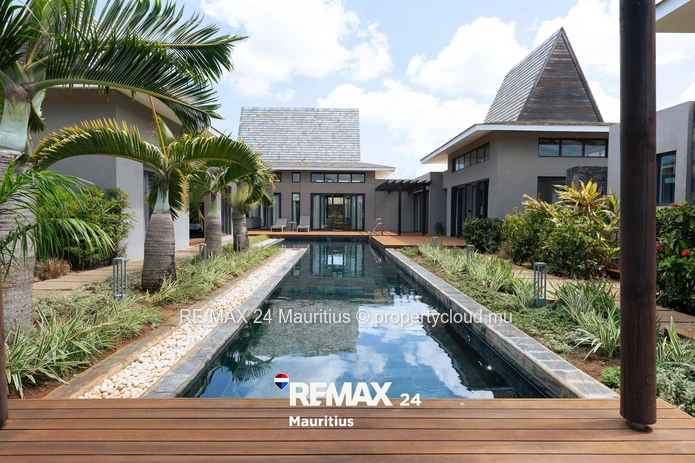 Spacious 3-bedroom villa with private pool, landscaped garden and elegant kiosk.