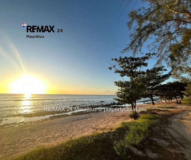 Brand new Villas only steps away to Beaches and Hotels.