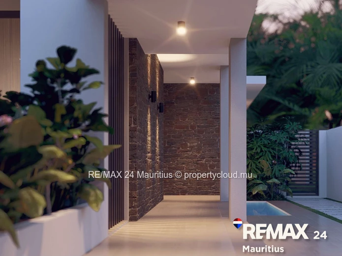 Luxury 4 Bedroom En Suite Villa with Pool  with Solar Installation in Mont Choisy Estate