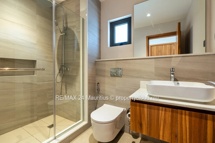 Exclusive Penthouse With Ocean And Mountain Views In Moka