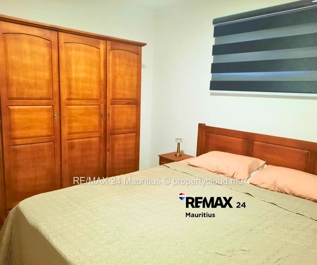 Ground floor apartment, walk to Mont Choisy Beach and hotels