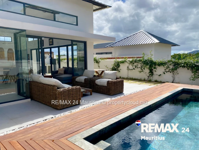 Pet-Friendly Villa for Rent in Tamarin