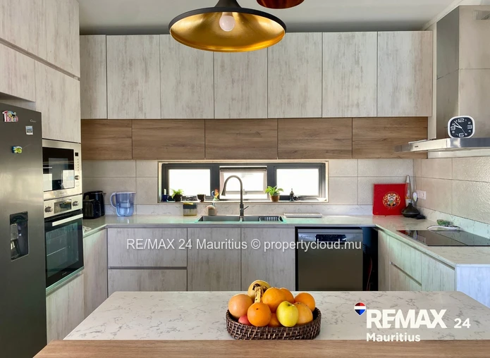 3-Bedroom Villa with Sea Views in Gated Community