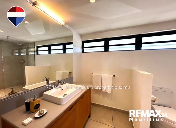 3-Bedroom Tropical Villa in Black River