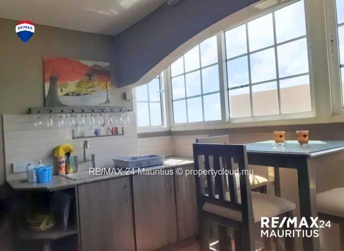 3 bedroom double story home with sea view