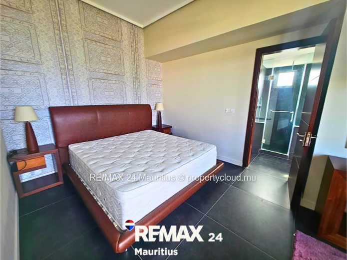 Prestigieuse villa de 300 m², 3 chambre à Pointe aux Canonniers | Piscine & Accès Plage Privé