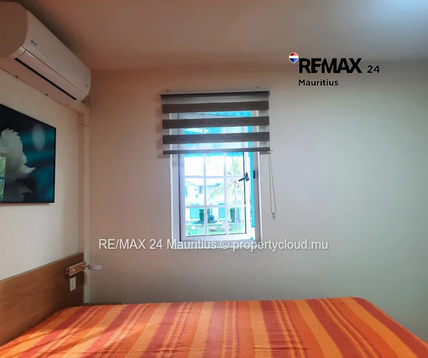 Freshly renovated and fully equipped 4-bed home with common pool in secured residence