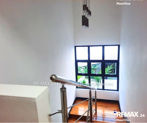 Fully furnished house in a calm and peaceful environment, 10 minutes walk to the sea!