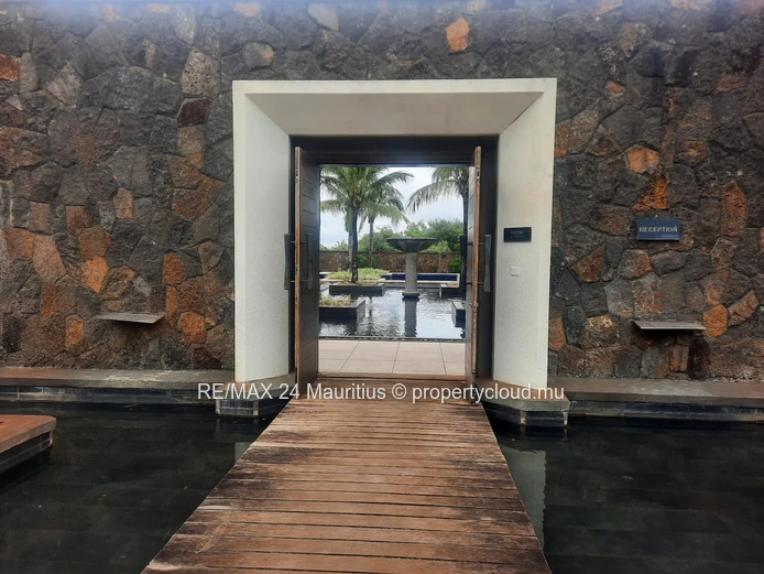 Build your dream home in a PDS scheme at only 3 minutes drive to Oberoi Hotel and the Public Beach