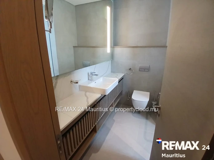 Luxury Coastal Living in Mont Choisy - Elegant Ground Floor Apartment Minutes from the Beach & Golf