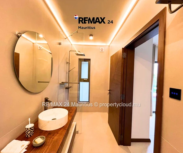 Brand new Villas only steps away to Beaches and Hotels.
