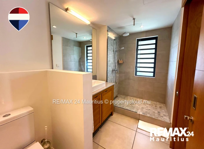3-Bedroom Tropical Villa in Black River