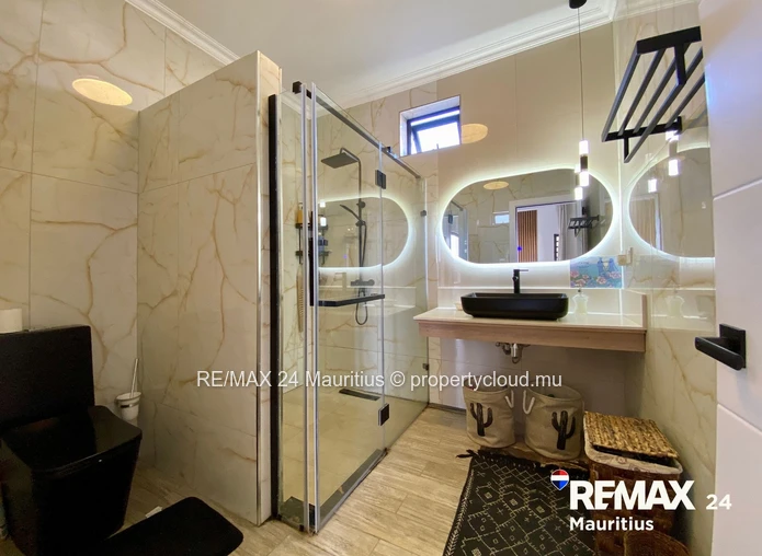 3-Bedroom Villa with Sea Views in Gated Community