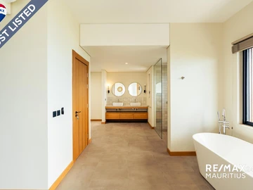 5 Bedroom Villa