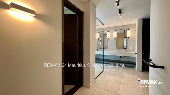 Where Luxury Meets the Fairway – A Signature Anahita Villa