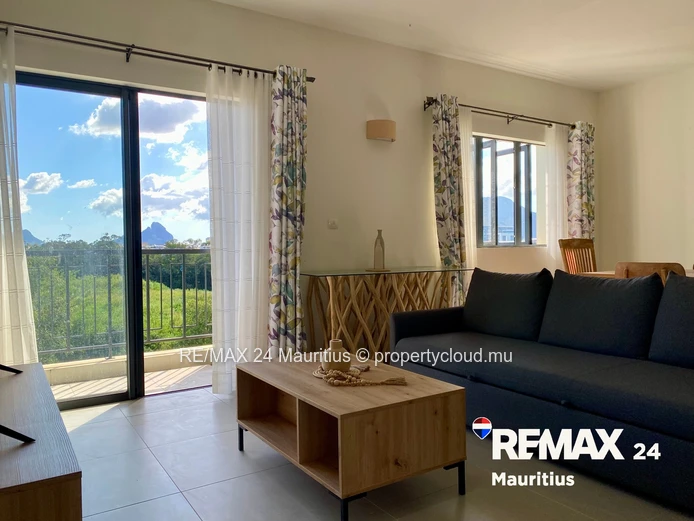 Exclusive Top-Floor Apartment in Prime Residence