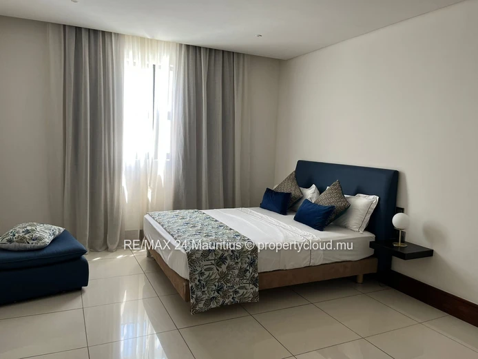 Beautiful fully furnished 3 bedrooms RES apartment of 245m2 for sale at Grand Baie La Croisette.