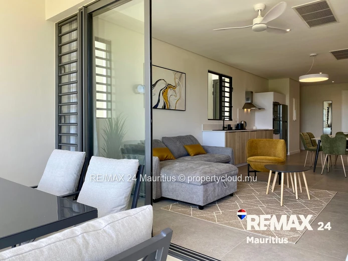 Luxury 2-Bed Apartment with Private Garden in Beachfront Residence