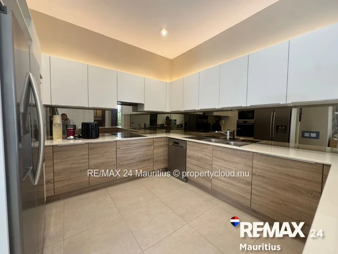 3 Bedroom Apartment At Le Savoy Residences