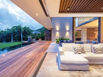 5 Bedroom Villa