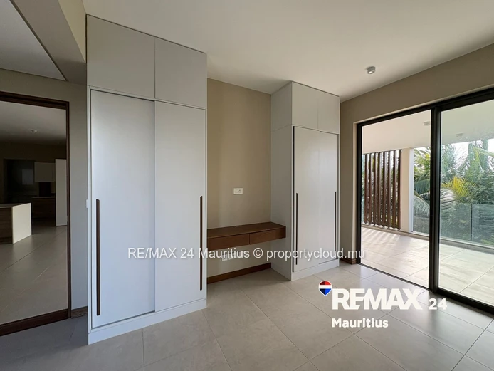Luxurious Penthouse at Pointe Aux Cannonier