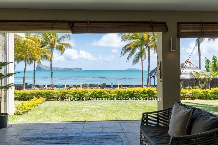 Elegant Oceanfront Apartment