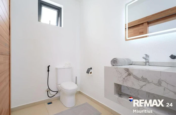 Luxury 3-Bedroom En-Suite Coastal Retreat