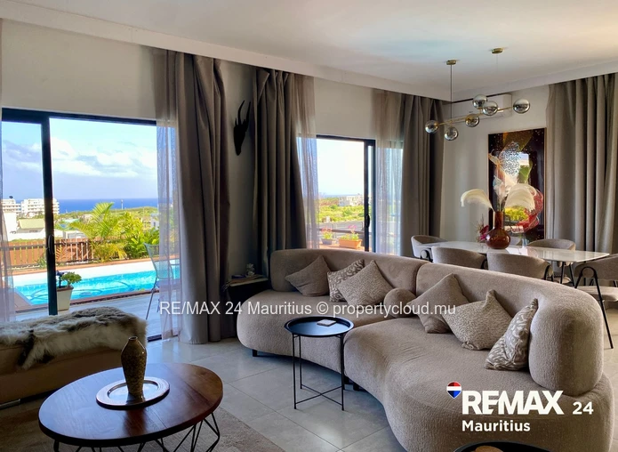 3-Bedroom Villa with Sea Views in Gated Community