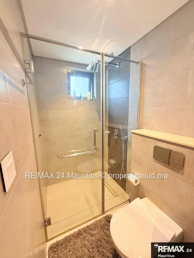 Élégant appartement de 131 m² avec terrasse privée à deux pas de la plage – Pointe-aux-Cannonniers