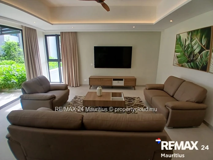 Luxury Coastal Living in Mont Choisy - Elegant Ground Floor Apartment Minutes from the Beach & Golf
