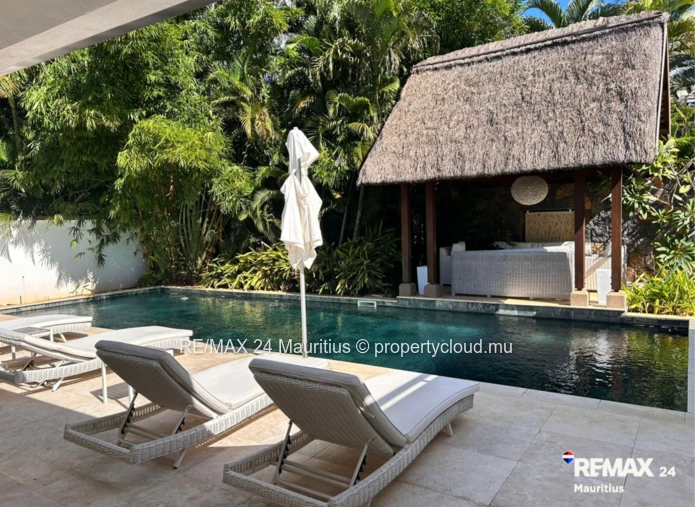 Elegant Villa for Sale – Clos du Littoral, Grand Baie