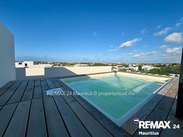 Luxury Penthouse for Sale at Pereybere