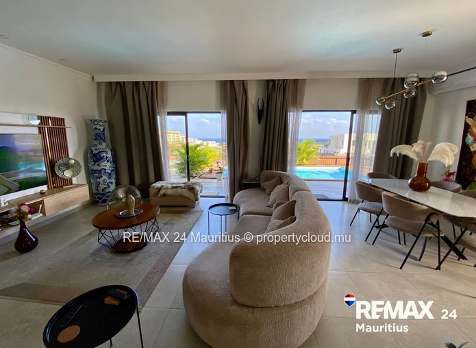 3-Bedroom Villa with Sea Views in Gated Community