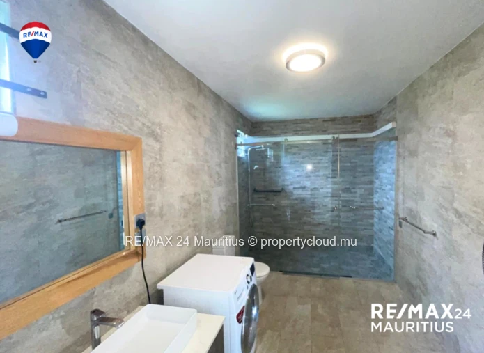 Secured family house within 10 minutes drive to the Beaches and all amenities.