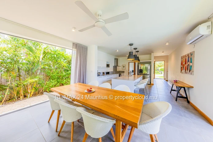 Exceptional 4-Bedroom Villa For A Unique Island Experience