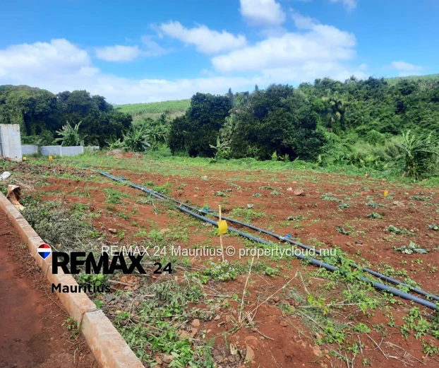 Build your dream home in a prime location of Ilot, Pamplemousses.