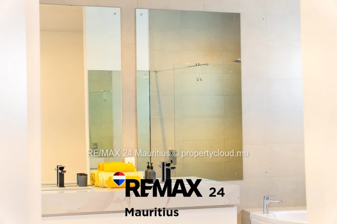 Magnifique Penthouse de 3 chambre en suite vue mer et montage