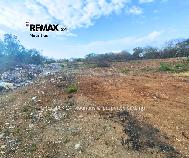 Expansive Grand Baie plot with development potential, near amenities and an exceptional lifestyle.