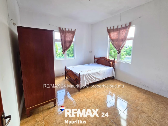 Maison de 5 chambres à Bonne Terre, Vacoas, sur un terrain de 316,5 m², avec terrasse sur le toit of