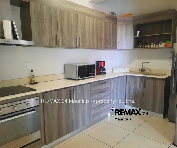 Secured 2nd floor apartment with lift, walk to the Beach!