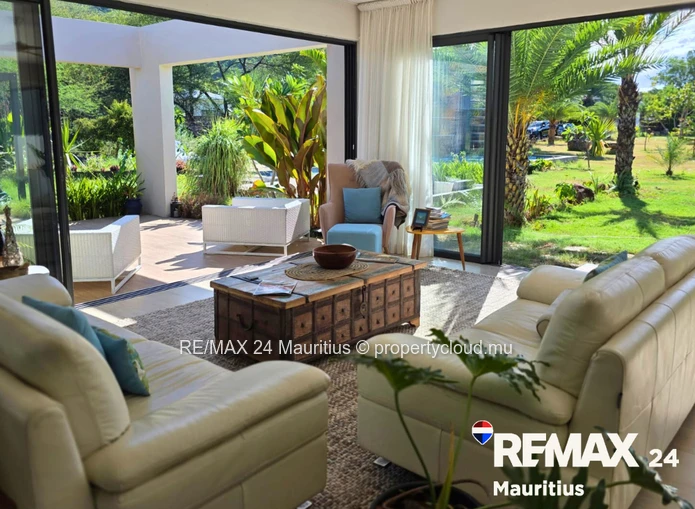 Villa meublée 3 chambres en suite avec piscine – Vue montagne