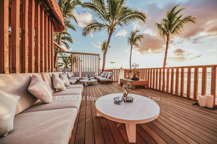 Penthouses de 4 chambres en suite situés en bord de mer à Flic En Flac