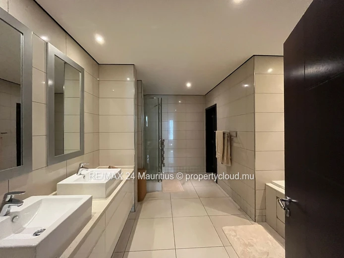 Beautiful fully furnished 3 bedrooms RES apartment of 245m2 for sale at Grand Baie La Croisette.