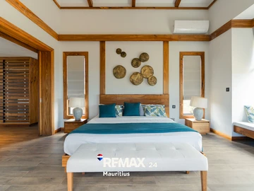 4 Bedroom Villa