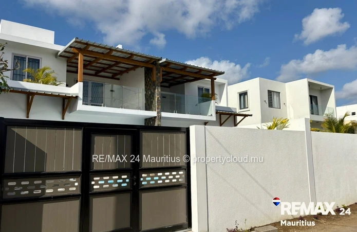Modern 3-Bedroom Duplex in Grand Baie