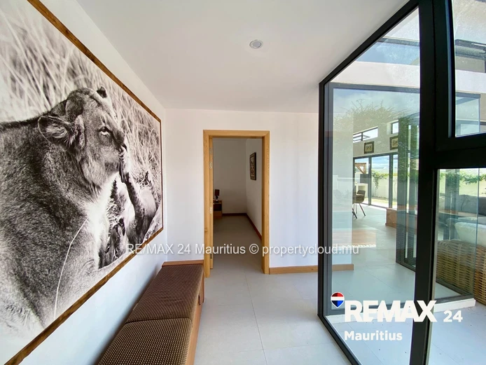 Bright Single-Storey Villa with Pool & Garden in Tamarin