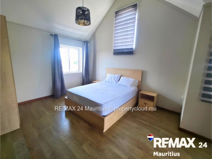 Villa moderne sur 3 niveaux, 4 chambres dont 1 en suite, 3 salles de bains, séjour lumineux,