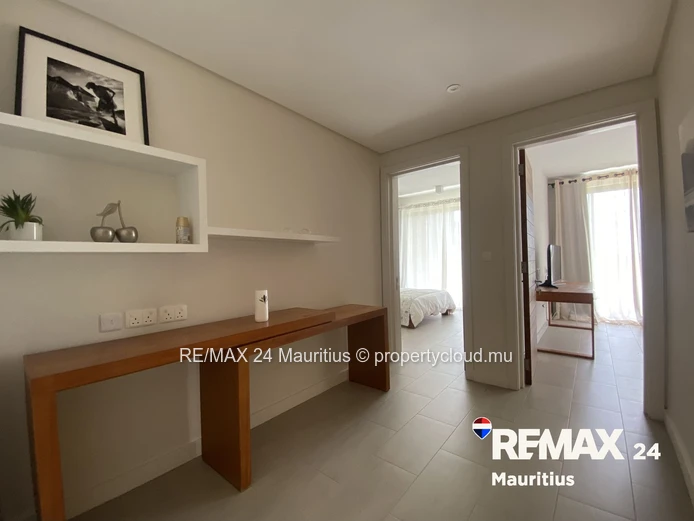 Elegant Townhouse with Sea & Mountain Views in Tamarin